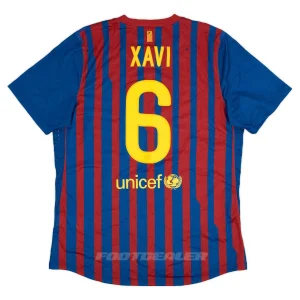 Áo đấu sân nhà Barca 2011 2012 Xavi