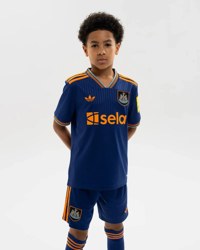 Terza maglia da bambino del Newcastle 2025-2026 (1)