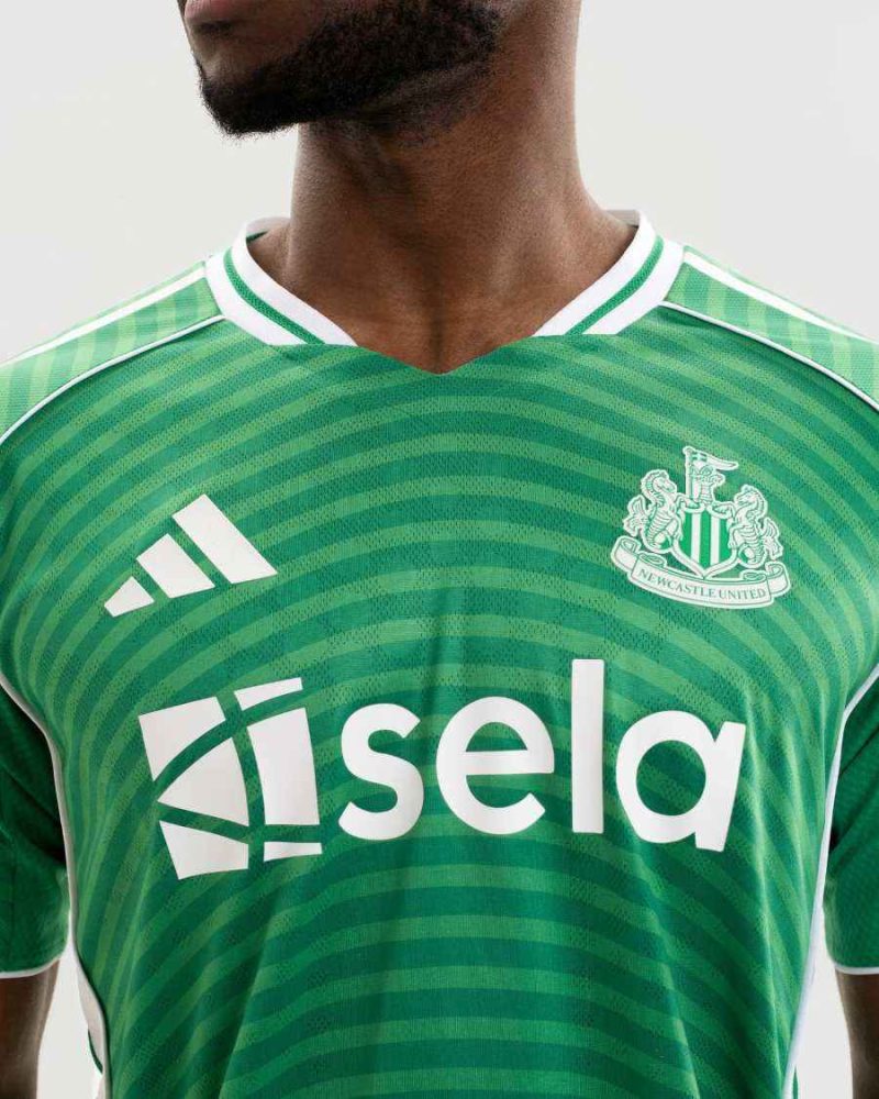 Camiseta de visitante del Newcastle 2025-2026 (2) Camiseta de visitante del Newcastle 2025-2026 (2)