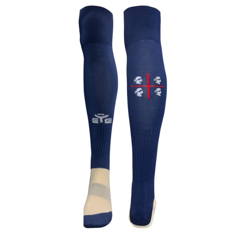 Maillot Kit Enfant Cagliari Domicile 2025 2026 (2) Maillot Kit Enfant Cagliari Domicile 2025 2026 (2)