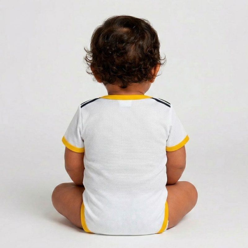 Body Bébé Real Madrid Domicile 2025 2026 (2) Body Bébé Real Madrid Domicile 2025 2026 (2)