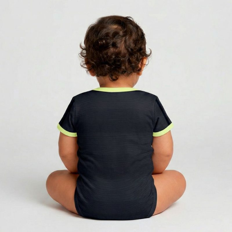 Body Bébé Real Madrid Exterieur 2025 2026 (2) Body Bébé Real Madrid Exterieur 2025 2026 (2)