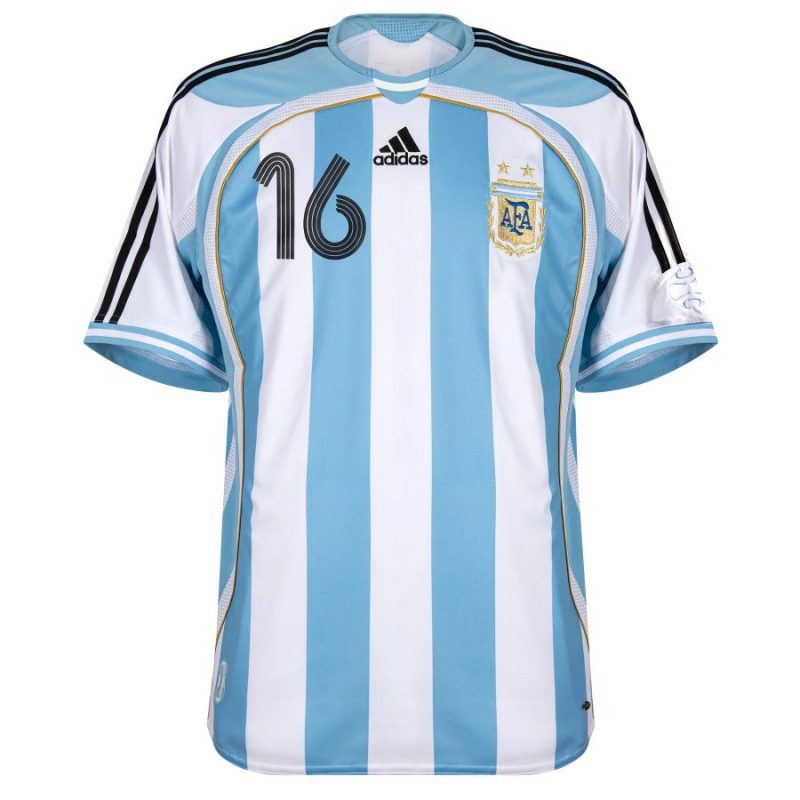Maillot-Argentine-Adidas-Domicile-2006-Aimar-2.jpg Maillot-Argentine-Adidas-Domicile-2006-Aimar-2.jpg