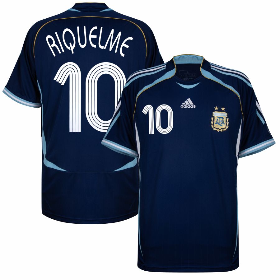Maillot-Argentine-Adidas-Exterieur-2006-Riquelme-1.jpg Maillot-Argentine-Adidas-Exterieur-2006-Riquelme-1.jpg