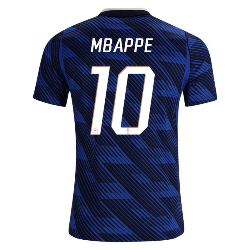 Maillot-Equipe-de-France-Domicile-Coupe-du-Monde-2026-Mbappe-2.jpg Maillot-Equipe-de-France-Domicile-Coupe-du-Monde-2026-Mbappe-2.jpg