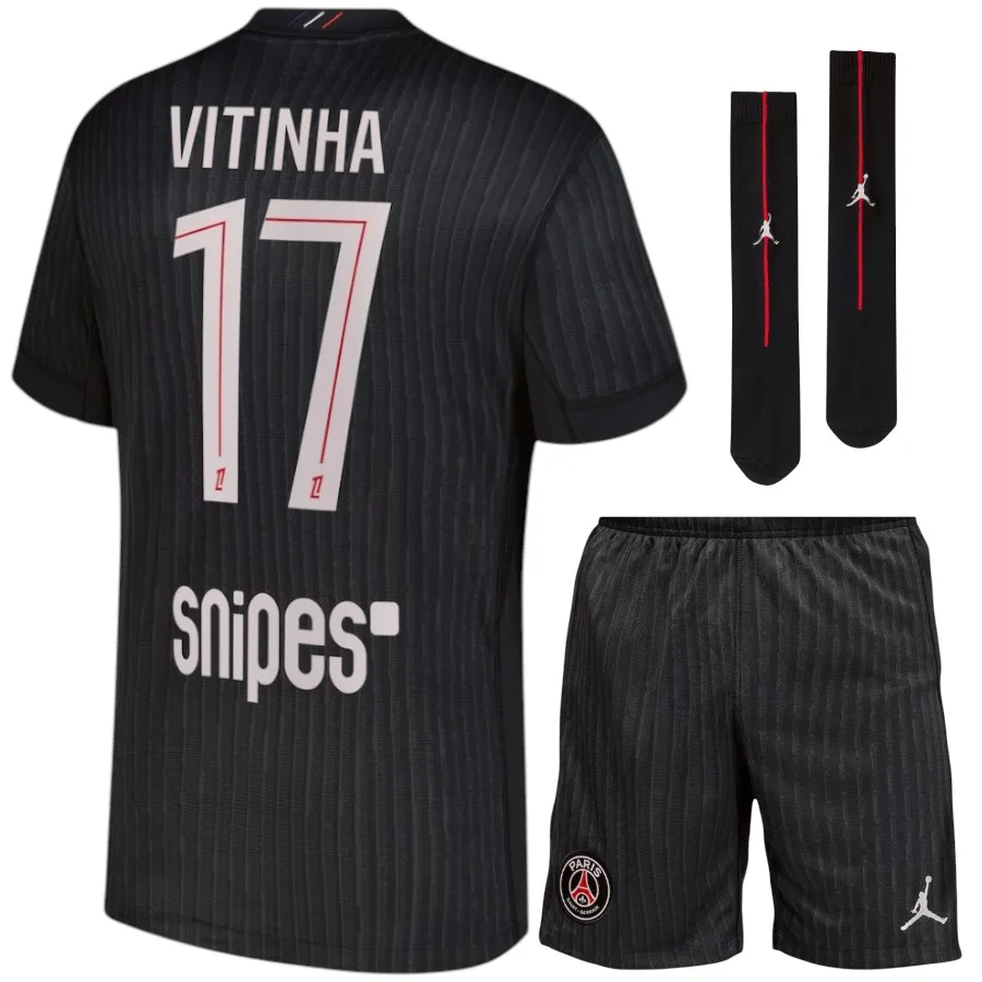 Maillot-Kit-Enfant-PSG-Jordan-Fourth-2025-2026-Vitinha.jpg