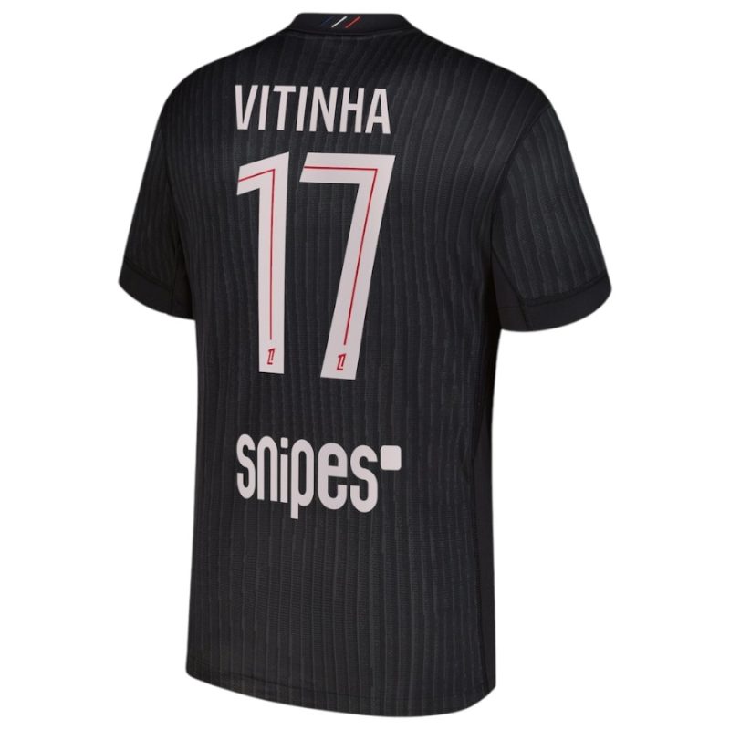 Maillot-PSG-Jordan-Fourth-2025-2026-Vitinha-2.jpg Maillot-PSG-Jordan-Fourth-2025-2026-Vitinha-2.jpg