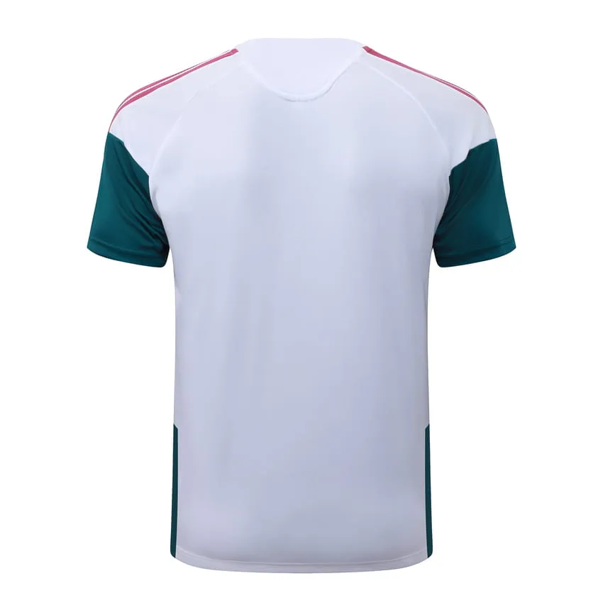 Conjunto de camiseta y pantalón corto blanco y rojo del Real Madrid 2026/2027