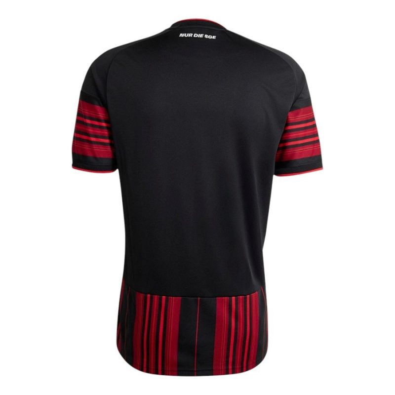 Maillot Frankfurt Domicile 2026 2027 (2) Maillot Frankfurt Domicile 2026 2027 (2)