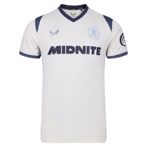 Maglia da trasferta del Middlesbrought 2026/2027 (1)